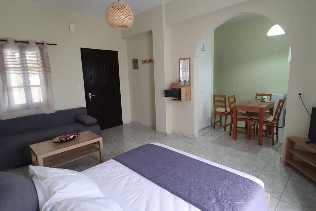 Cosy Messaria Apartment Mesaria Bagian luar foto